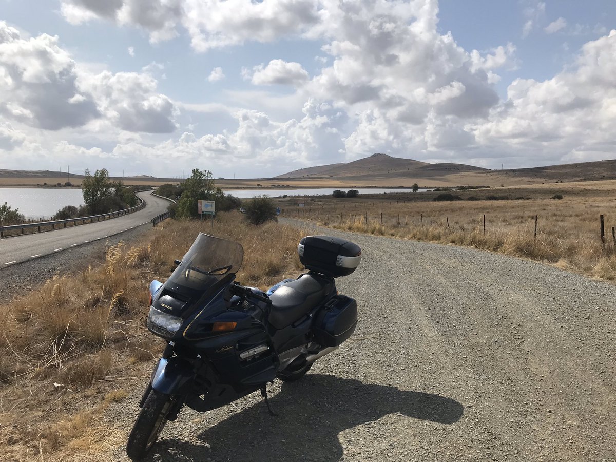 enboxes's tweet photo. #animo #volveremos a #rodar #libres pero por ahora #quedateencasa #rutasmoteras @hondamotoses @HondaMotosES #hondapaneuropeanst1100 #enboxes @borjasanchez021 @cuacfm #enboxesamericantour #enboxesprogramademotor #enboxesgalponcars #enboxestraveldays #pedaltothemetal https://t.co/VYufYhp7dS