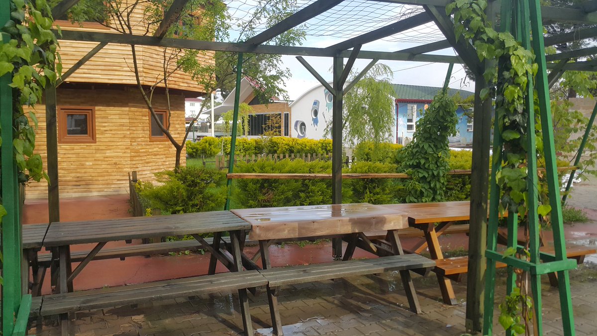 Burası devlet okulu. Denizli Bozkurt Ortaokulu.