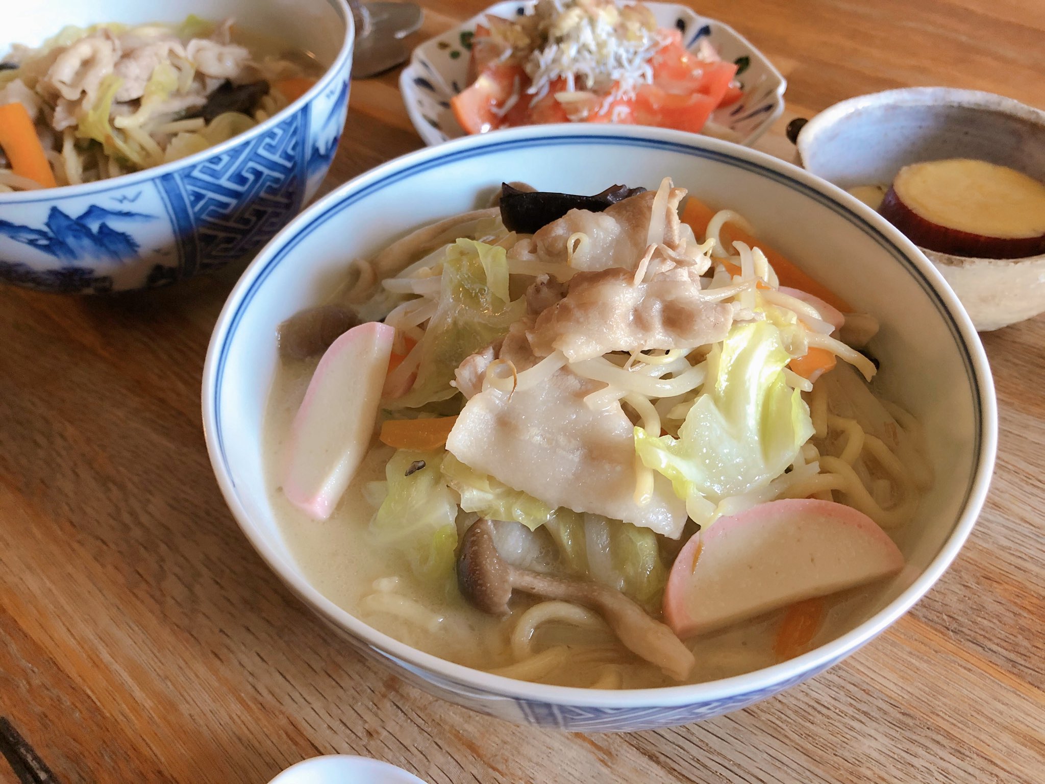 おりえ 長崎ちゃんぽん熱がやっと鎮火した たぶんリンガーハットのキャベツひと玉無料配布が話題になった時から食べたかった 満たされた 美味しかった スーパーで見付けた長崎直送のちゃんぽんスープが当たりだった トマトは茗荷と おりえ 長崎ちゃんぽん熱がやっと鎮火した たぶんリンガーハットのキャベツひと玉無料配布が話題になった時から食べたかった 満たされた 美味しかった スーパーで見付けた長崎直送のちゃんぽんスープが当たりだった トマトは茗荷と