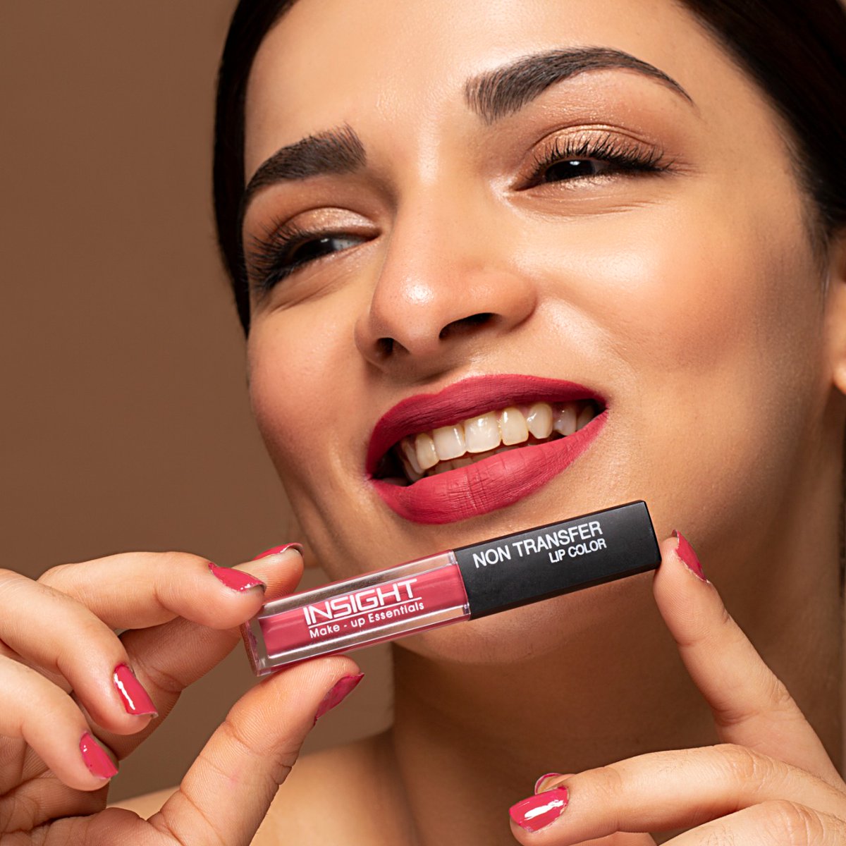 vaisansar's tweet photo. The most beautiful makeup for a woman is passion. But now there's a shade of lipsticks for all women.
Brand: Insight Cosmetics
#modelshoot #lipstick #lipstickmatte #vogueindia #marketingstrategy #online #digitalmarketingagency #socialmediamarketing #recentwork #clickvaisansar https://t.co/XiFCbUX4vf