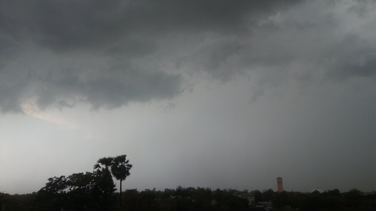 SirShubham4's tweet photo. बदलते मौसम नें रूबरू कराया है लोगों की फ़ितरत से🌬️,
के लोग बदल ही जाते है जब हम उनसे कोई उम्मीद लगाते है🙏
@YourQuoteApp https://t.co/CwMWPkOIuN