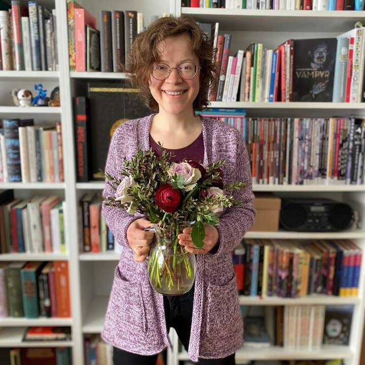 finnlitt's tweet photo. Jeg heter Ida og er ny festivalkoordinator 👋. Etter 13 år i bokhandel gleder jeg meg masse til å starte med jobben. Jeg brenner for leselyst og god litteraturformidling, syns sosiale medier er moro, og gleder meg til å lære mye nytt. https://t.co/Ps7uZreBB1
