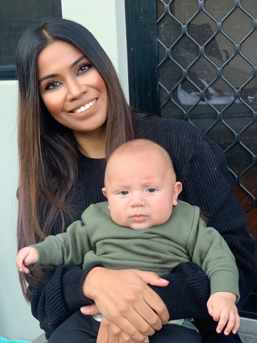 CjCyrell's tweet image. Boston’s face says it all, hurry up and take the pic ...