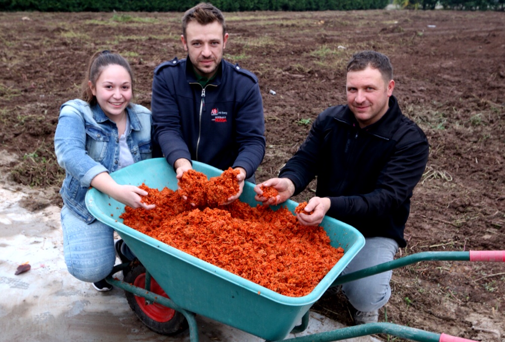 TechUpAcc's tweet photo. 💡🎙🎥 #lastartupdellasettimana #Upidea1920
#TomaPaint valorizza gli scarti industriali dei pomodori per produrre una #biovernice per barattoli metallici per alimenti: rispetta l’ambiente e la salute dei consumatori.
➡️https://t.co/C6G6Ge6GKd
#startup #green #callforinnovation https://t.co/VSlyqtUldc
