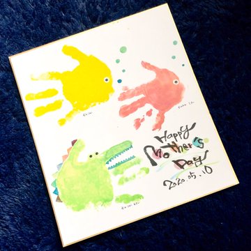 手形アートのやり方 100均の絵の具 材料で簡単 猫の手形アートもやってみた でんでんブログ
