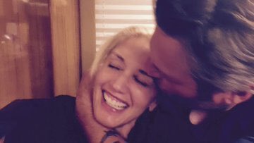 forgwenandblake's tweet image. Completely run out of my Bipolar pills. So to get through this hellish day, I’ve listened to #hollabackgirl 30x, #Cool 40x , #ilivedit 20x, #NobodyButYou 100x &amp;amp; they’re calming me down more than my meds. @gwenstefani &amp;amp; @blakeshelton are the dosage &amp;amp; therapy that I need.❤️🙏🙃