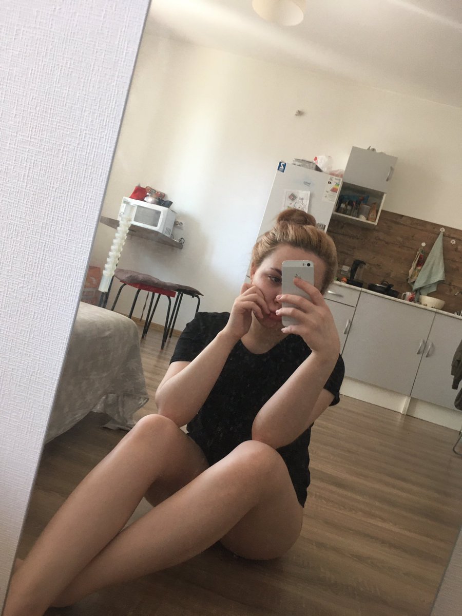 prostotypay's tweet photo. Я третий день качаю пресс 
ГДЕ 
МОИ 
КУБИКИ
???????? https://t.co/GgXIsOcZi4