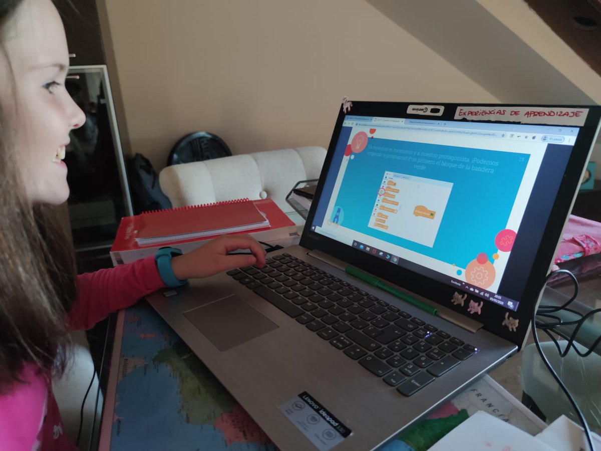 Colegio_CVE's tweet photo. El programa de robótica CVE y las matemáticas se encuentran durante esta 5ª evaluación. Los alumnos de 2º de Primaria comienzan a preparar algunos proyectos como un videojuego con #scratch. Se trabajan conceptos matemáticos y algoritmos. 🤖 https://t.co/Yxvlj0fWe8