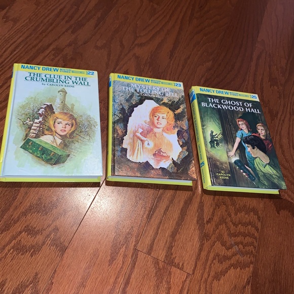 So good I had to share! Check out all the items I'm loving on @Poshmarkapp #poshmark #fashion #style<a href="/tag/fashion"class="tags"><span>#fashion</span></a><a href="/tag/shopmycloset"class="tags"><span>#shopmycloset</span></a><a href="/tag/style"class="tags"><span>#style</span></a><a href="/tag/poshmark"class="tags"><span>#poshmark</span></a>