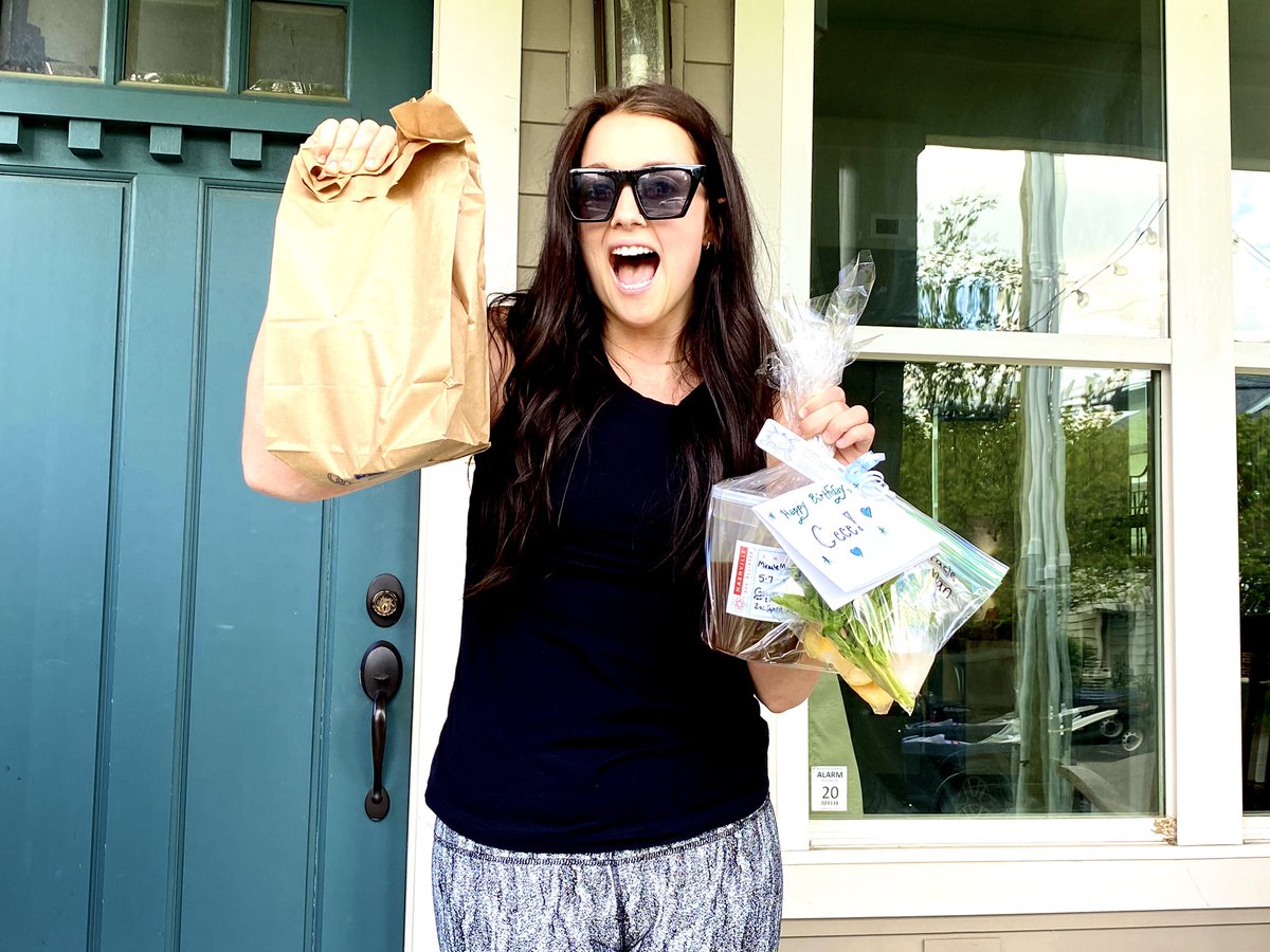 kadellis's tweet photo. You know what ur friends love? Cocktails. You what ur friends need? Cocktails! You know what is great for bdays, celebrations, &amp; “just ‘cuz” presents? Our cocktail deliveries!
Order for Fri/Sat deliveries. Link in bio #frontdoordelivery 
#cocktaildelivery #nashvillestrong https://t.co/6aCMHM9sRl