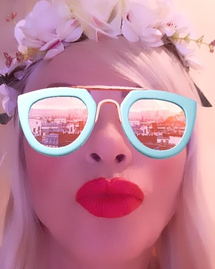 cicciolina_uff's tweet photo. Un grande nesso a tutti gli Italiani .#cicciolina #stallerilona #ilonastaller #selfie #today #beautiful #day #sole #caldo #mare #COVID19 #coronavirus #bastardo #sparisca #persempre #terribile # https://t.co/LCqSK4nAKp