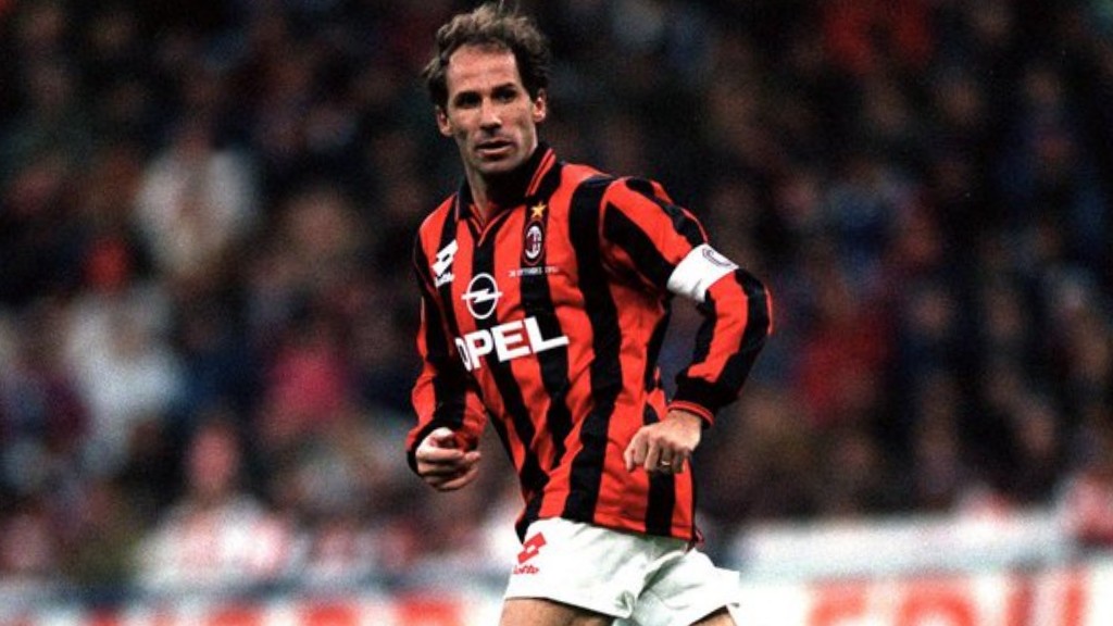 PescaraCalcio's tweet photo. Uno dei difensori più forti del calcio italiano. Un numero 6 diventato leggenda.

Buon compleanno @FBaresi! 

#FrancoBaresi #Baresi https://t.co/h8JBKzPAng