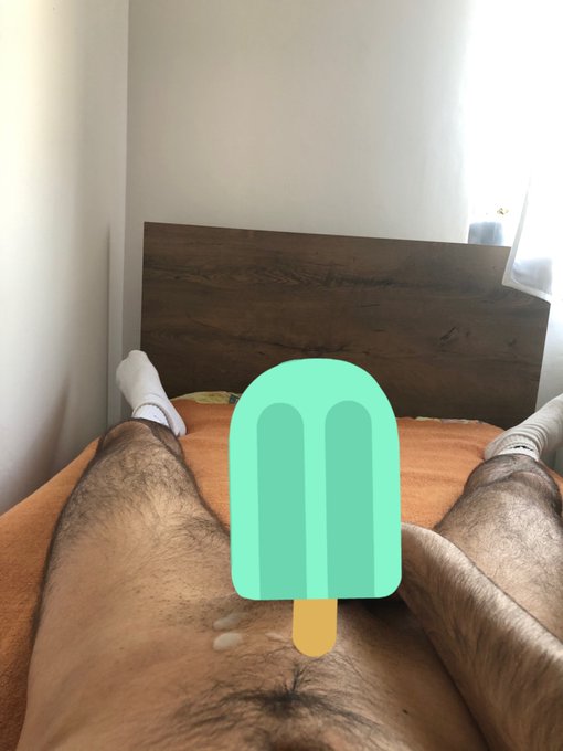 It&rsquo;s friday and also #payday so cum subscribe to my onlyfans and see my cock covered with cum💦 https://t<a href="/tag/payday"class="tags">#payday</a>