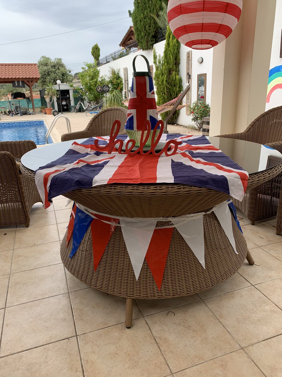 VE Day prep underway in Cyprus for our Stay at Home garden party!! @SodexoGandA #VEDayAtHome #partyathome @SodexoUK_IRE