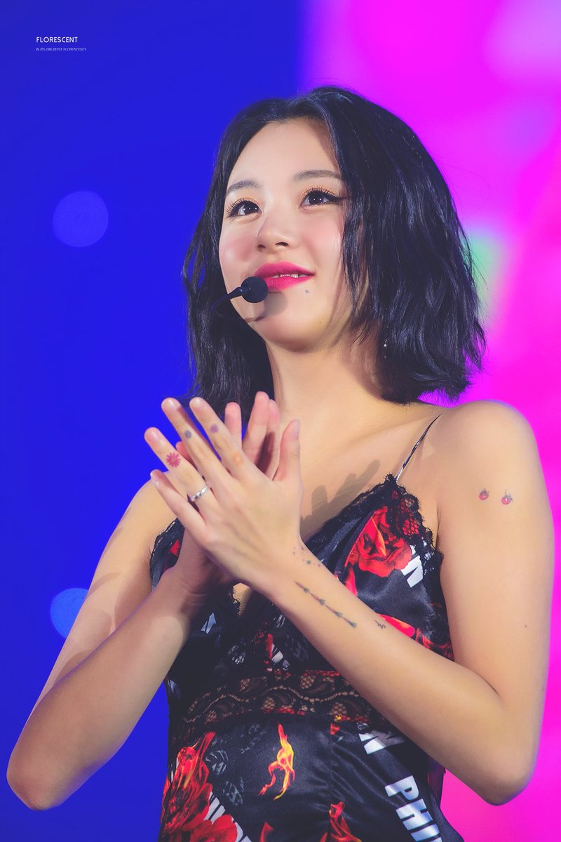 chaeypics's tweet photo. tattooed girl https://t.co/xqsmQaBlDp