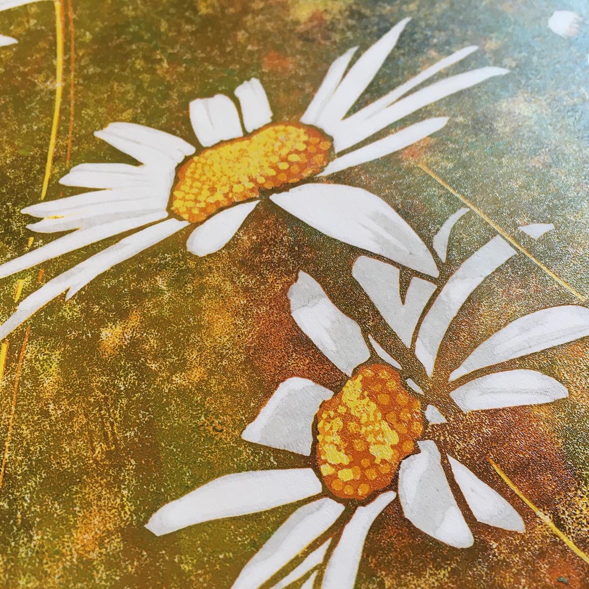 susenoble's tweet photo. #workinprogess on my next print.....2 or three more layers to go...
#saltburnprintmaker
#flowers
#daisy
#wildflowers
#linocutprint
#limitededition
#reliefprint
#printinprogress
#ecotherapy
#naturetherapy
#oxeyedaisy https://t.co/tsysCEzO9k