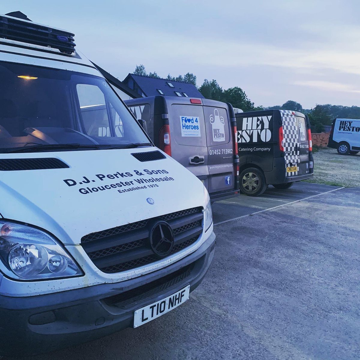 DJPERKSandSONS's tweet photo. Early VE Day deliveries 🚚 
Supplying the county so you can continue to stay home, stay safe &amp; enjoy #VEDay celebrations https://t.co/eZUv28catR