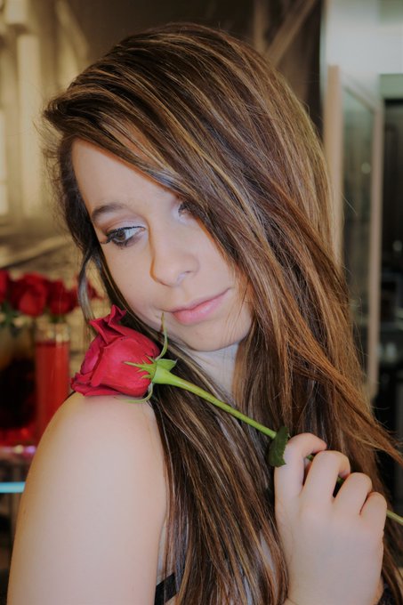 Online tonight , come have some fun with me! https://t.co/erQds4ZMTn https://t.co/DD5LHSYqj4<a href="/tag/nosexfor4days"class="tags"><span>#nosexfor4days</span></a>