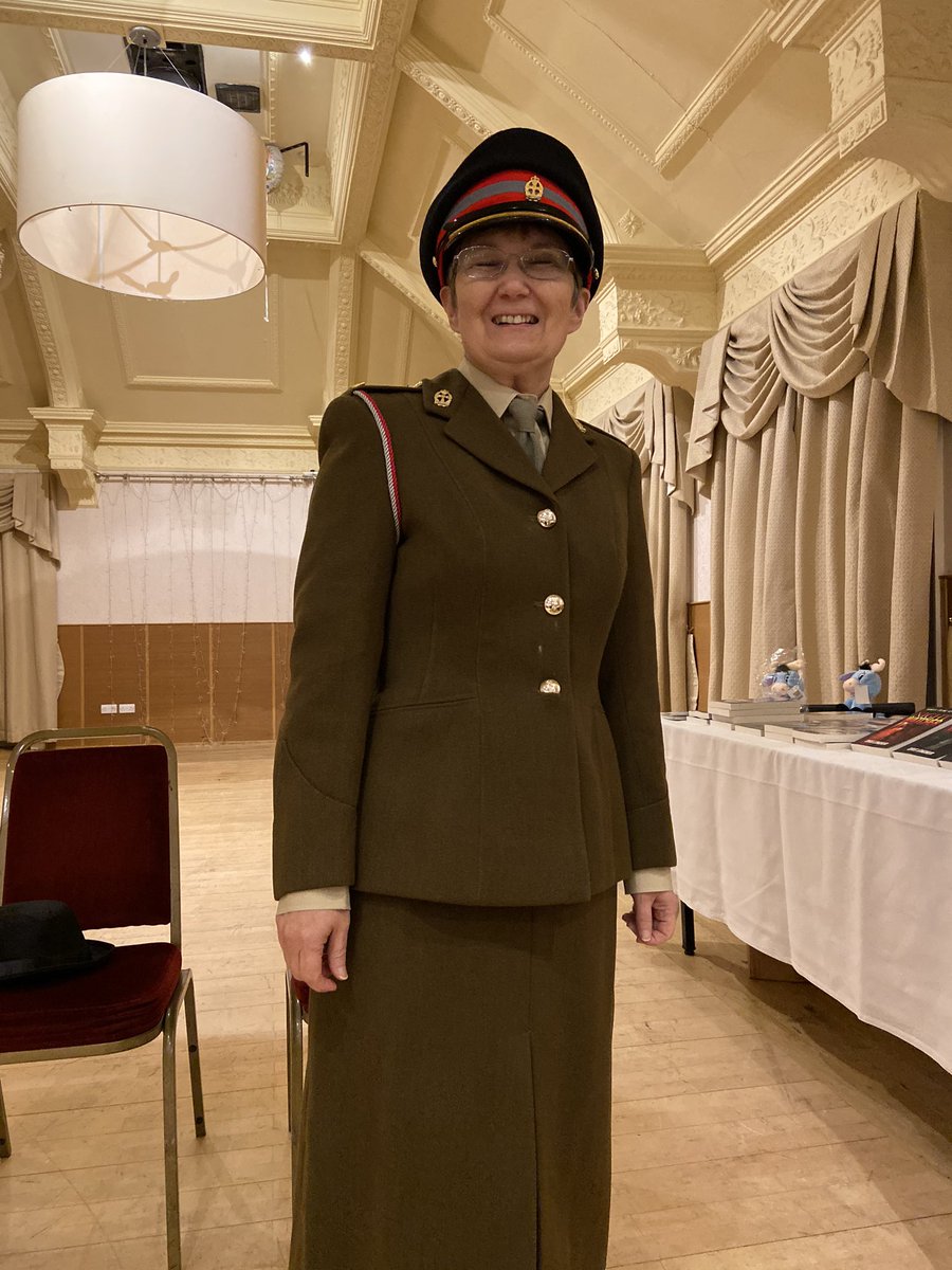 WendyHJones's tweet photo. Today it’s the 75th Anniversary of VE Day. I served in both the QARNNS and the QARANC. Today I remember all those nurses who lost their lives in war. We will remember them  #VEDay #QARNNS #QARANC https://t.co/HUs79nWWCx