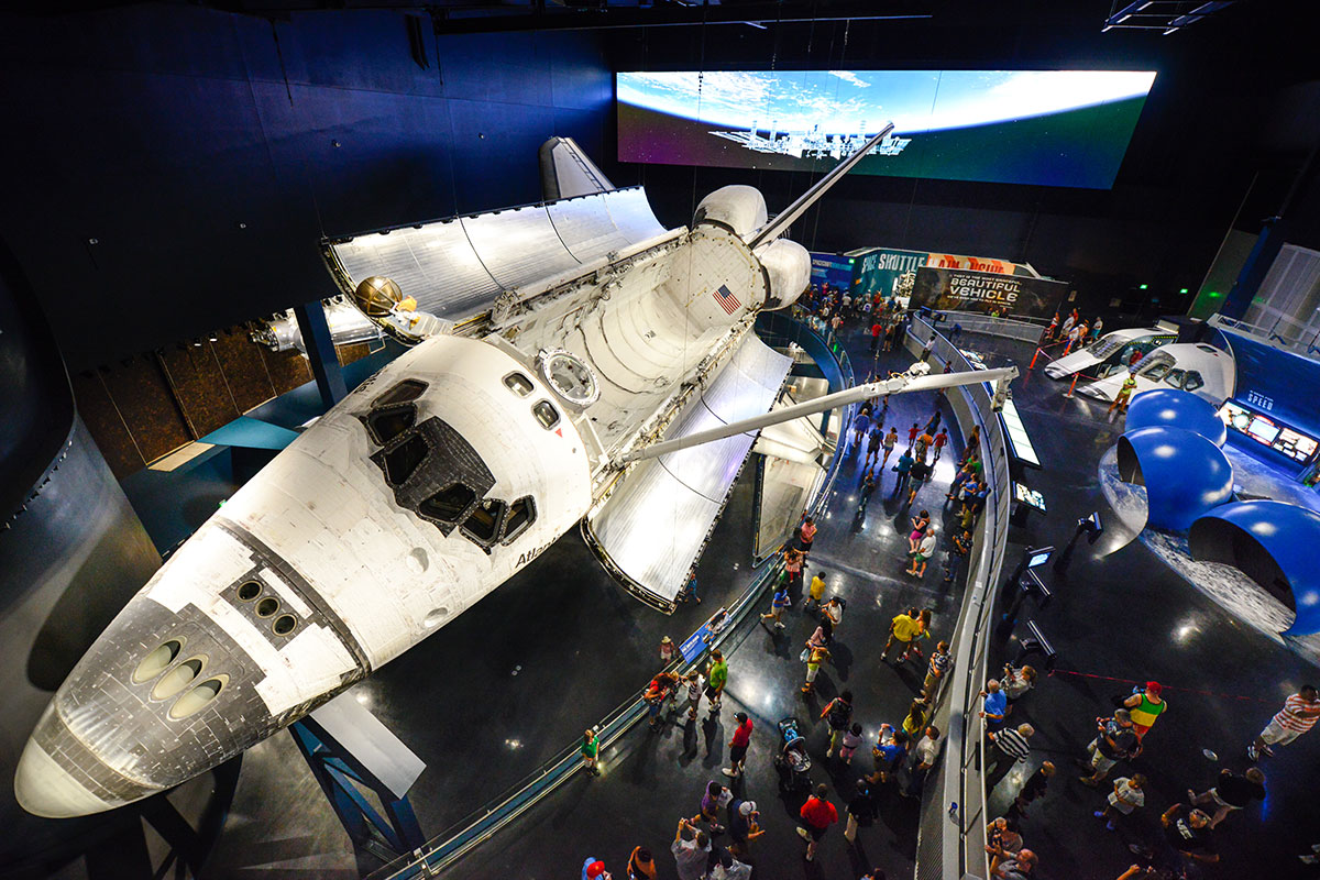 spacecentre's tweet photo. 🗓️ #OnThisDay in 1989 the US Space Shuttle STS-30 landed. During the mission, Atlantis deployed the Venus-bound Magellan probe into orbit. It's now on display at the awesome @ExploreSpaceKSC. https://t.co/893m2j4zrN https://t.co/IVE0mgXQSD