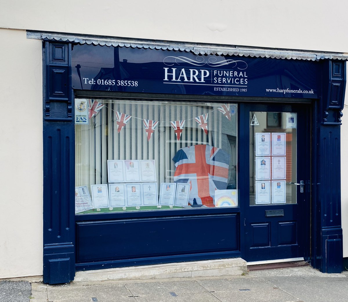 HARPFunerals's tweet photo. Window decorated to celebrate the 75th anniversary of VE Day giving thanks to all those who helped us to have the lives we have today 🇬🇧 #VEday #ThankYou https://t.co/jgcyuHwqpi