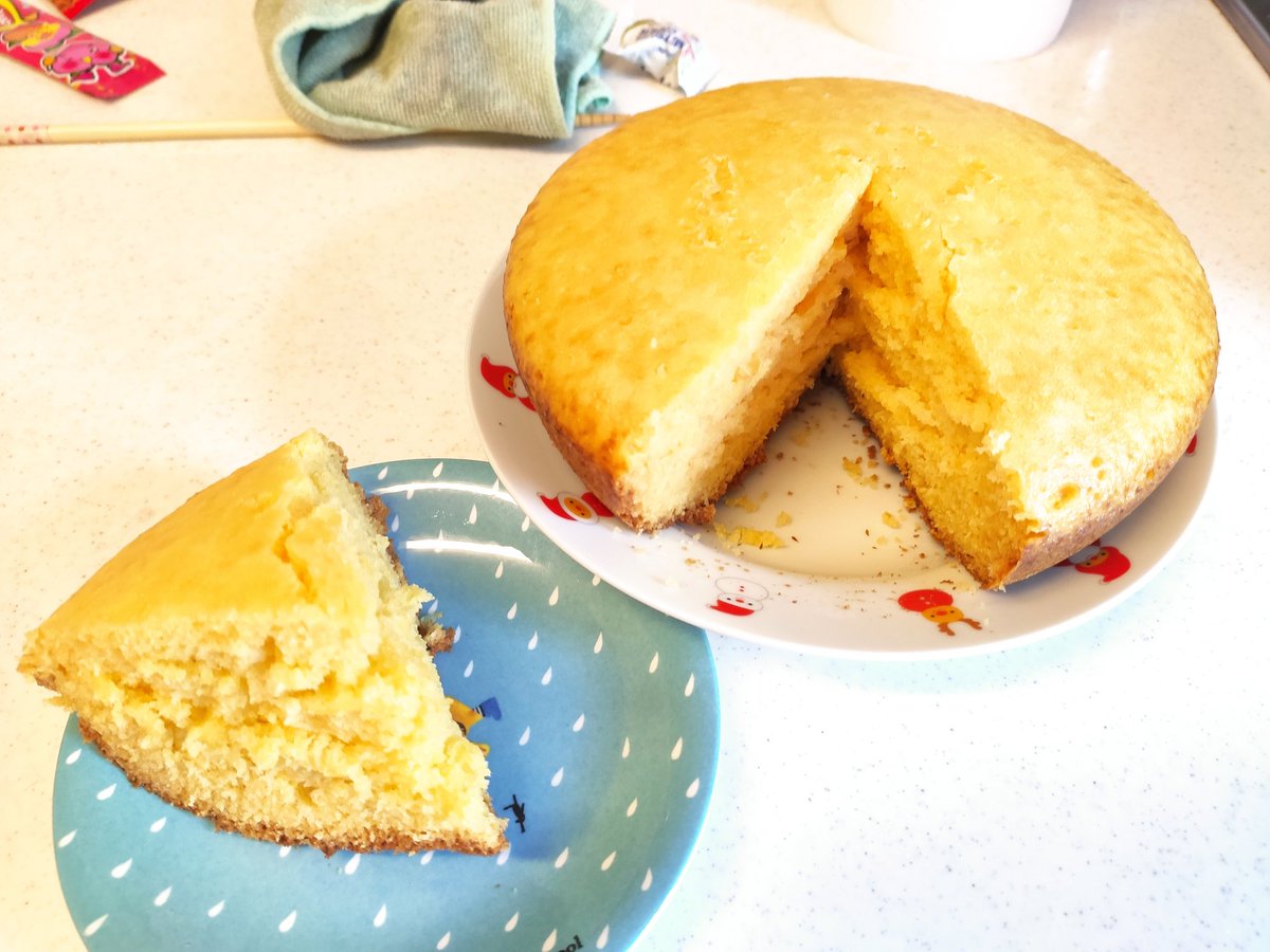 キウイ風呂入りたい Pa Twitter おやつにみんな大好き 中華蒸しパン マーラーカオ 作ったよ 材料は ホットケーキミックス1袋 0g 卵3個 蜂蜜大さじ3 砂糖40g サラダ油1 150mlを混ぜて お釜の中サラダ油を塗って生地投入 炊飯器のケーキモードで焼くだけで キウイ風呂入りたい Pa Twitter おやつにみんな大好き 中華蒸しパン マーラーカオ 作ったよ 材料は ホットケーキミックス1袋 0g 卵3個 蜂蜜大さじ3 砂糖40g サラダ油1 150mlを混ぜて お釜の中サラダ油を塗って生地投入 炊飯器のケーキモードで焼くだけで