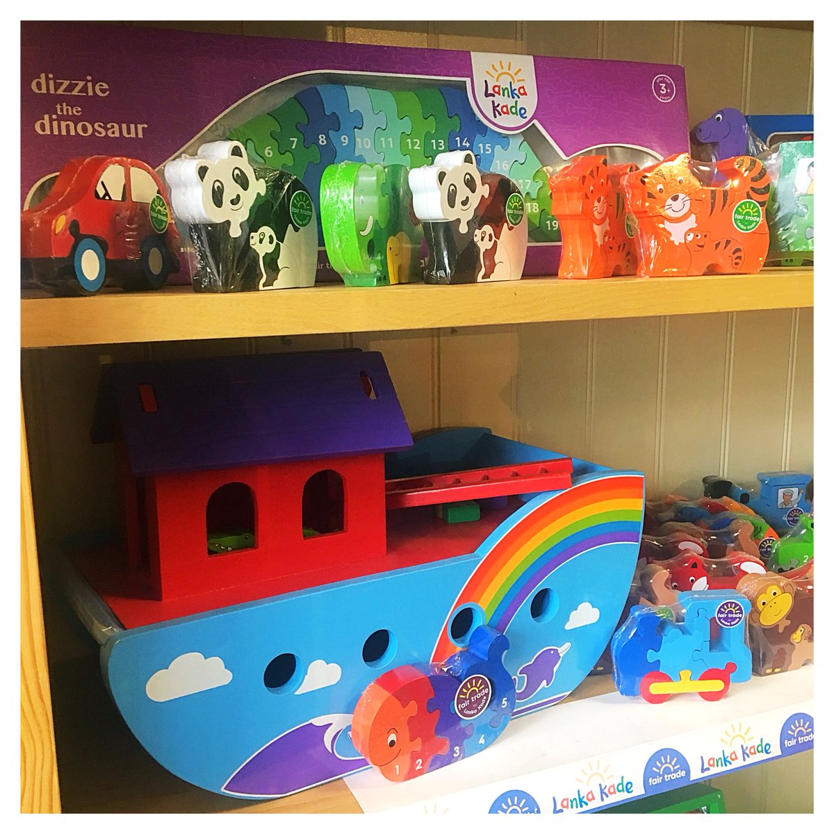 Arnside_House's tweet photo. Weโre loving all things colourful and rainbow right now ๐
#arnsidehouse #arnside #cumbria #giftshopcumbria #giftshopuk #rainbowgifts #stayhome #thankyounhs #beautifullikearainbow #rainbows #powderuk #lankakade #fairtradegifts https://t.co/edqSQdSYrE