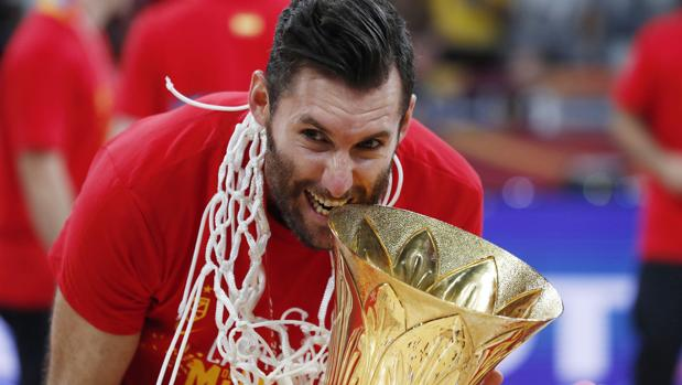 ganchetto's tweet photo. Hostia, acabo de comprobar que @rudy5fernandez está en una élite de tres jugadores que han ganado más de un Mundial y más de una EuroLeague / Copa de Europa. 

Los otros dos son nada más y nada menos que Sergei Belov y Dejan Bodiroga. https://t.co/CoFI7HEvW8