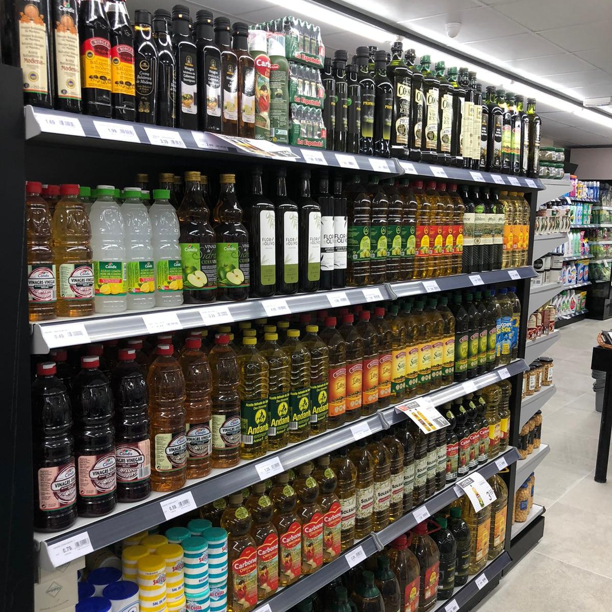 Condislife's tweet photo. ☀️Bon dia #Montornès del Vallès! 👋
Avui obrim una nova botiga #CondisExpress al 📍 Carrer Major, 66. 🛒👌
Us hi esperem! 🗺️https://t.co/CBqu6srM8R
#CondisCreix
#CondisAmbTu https://t.co/gMnoi1y7W9