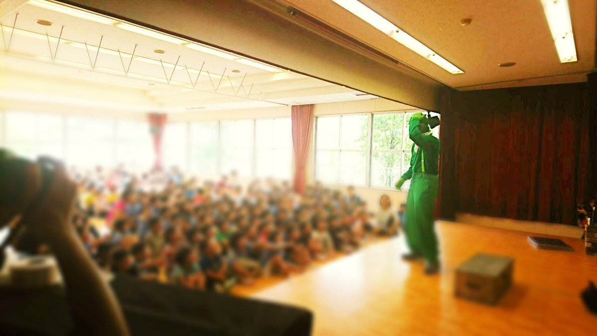 puppetion's tweet photo. コロナによる休校で退屈している子どもたちやママたちに届いてほしい。

少しでも力になれれば！
☆HAYATOによるオンラインパフォーマンス（無料）☆

〜HAYATOプロフィール〜
ラスベガスでshow&amp;TV出演
Nikon CM、メントス webCM出演
うたプリDVD出演
など

#zoom #自粛　#休校　#パペッション https://t.co/pEPDITZ6lu