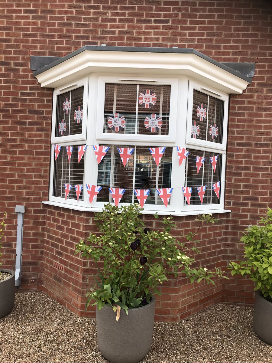 BeechMPS's tweet photo. Good morning Beech Class! I’ve decorated the front of my house for VE Day! What are you doing to celebrate? Check out the VE Day activities on our year 2 home learning page. https://t.co/PYgrgRwYFw