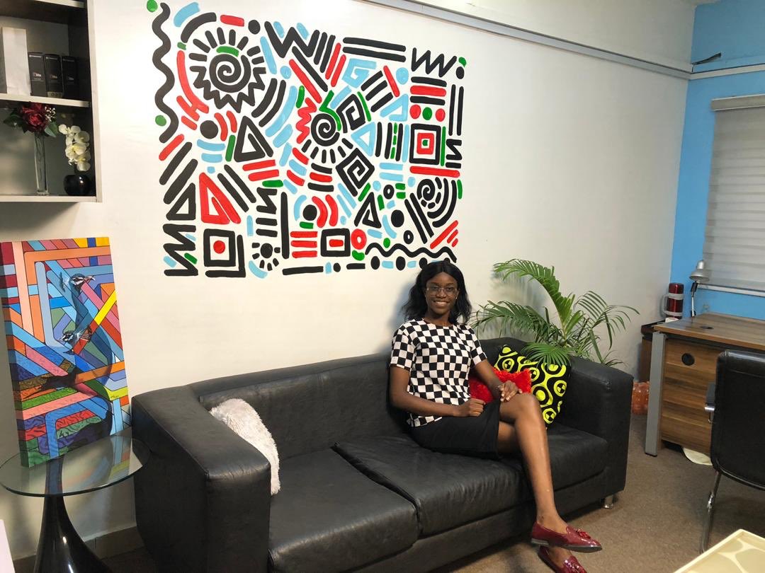 penieltheartist's tweet image. There’s gonna be an indefinite total lockdown that’s for sure.

I’m just here in Lagos trying to make bread for that period. 

Kindly RT for my customers on your TL 🥺🙏🏼

#extendlockdown #fridaymorning