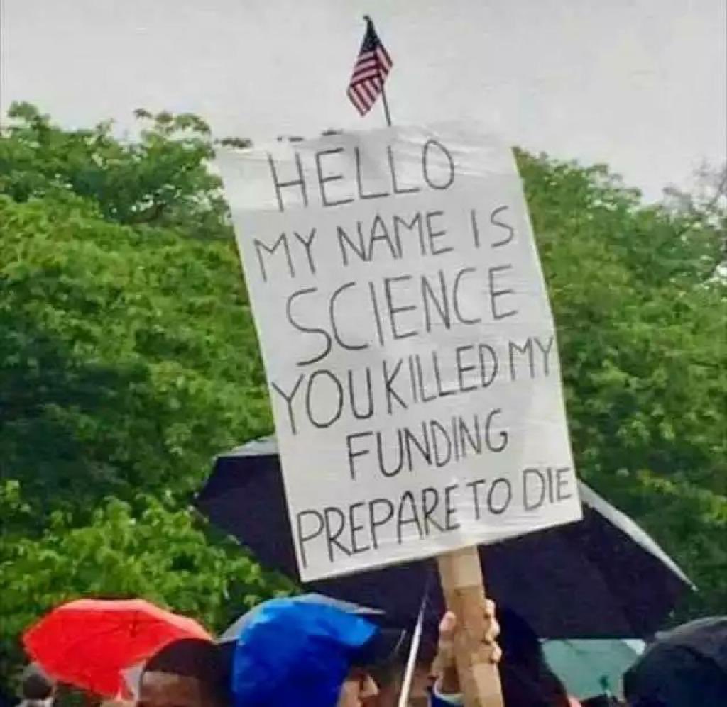 🔮+🔬 = 👇🏻

[via <a href="/jmmulet/">JM Mulet</a>]