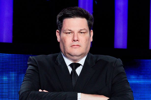 FingersBuzzers's tweet photo. It's #FOBFriday & after the huge success of brand new quiz #BeatTheChasers it was high-time one of @jenlion 's #TheChase colleagues joined her & @lucyportercomic for a chat...enter @MarkLabbett AKA #thebeast
https://t.co/GfN3qhEKru https://t.co/OjYLim96Aw