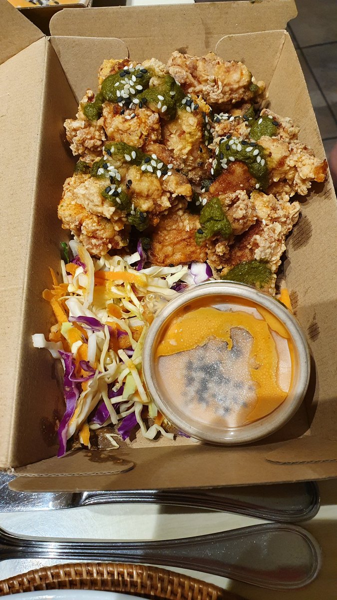 PaulDeavoll's tweet photo. Supporting my local... don't miss your chance! #evilgenius.co.nz https://t.co/xz5fEAC748