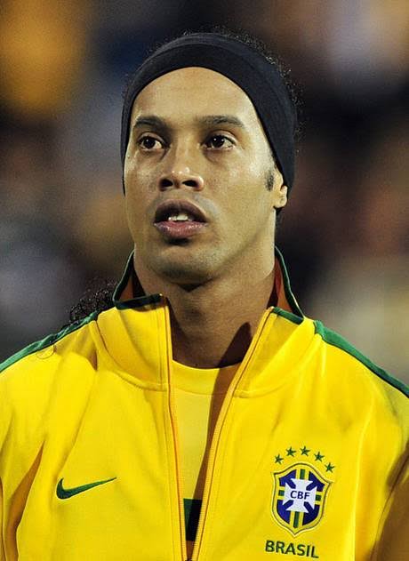 YOUR FAVORITE BRAZIL PLAYER?- Neymar Jr- Ricardo Kaka- Ronaldo Lima- Ronaldinho Gaucho(NOT HERE? MENTION HIM)