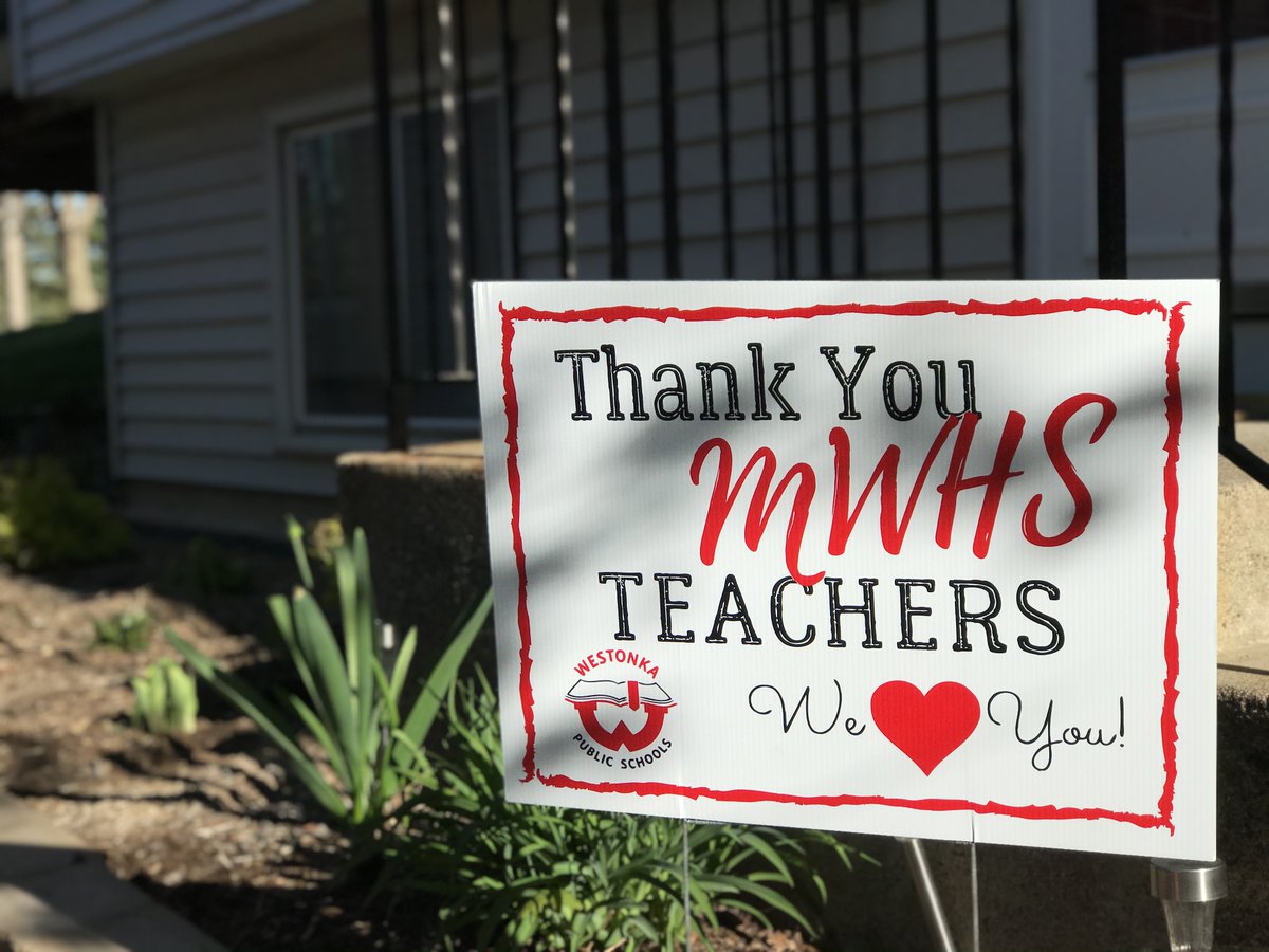 WestonkaHS's tweet photo. Teachers had Thank You signs put in their yards with a gift. We love our teachers! But you know who we also really love? The parents who organized this effort to show their appreciation! MWHS teachers are humbled and grateful to work with and for you!  #mwhspride #ThankATeacher https://t.co/RzD7Dd6dHr