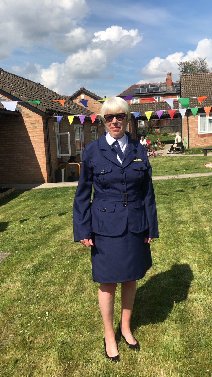 DavePerry07's tweet photo. @yhousing @CathOwst @nickatkin_yh our very own special visitor at park court for VE day https://t.co/IvgdI6bj7a