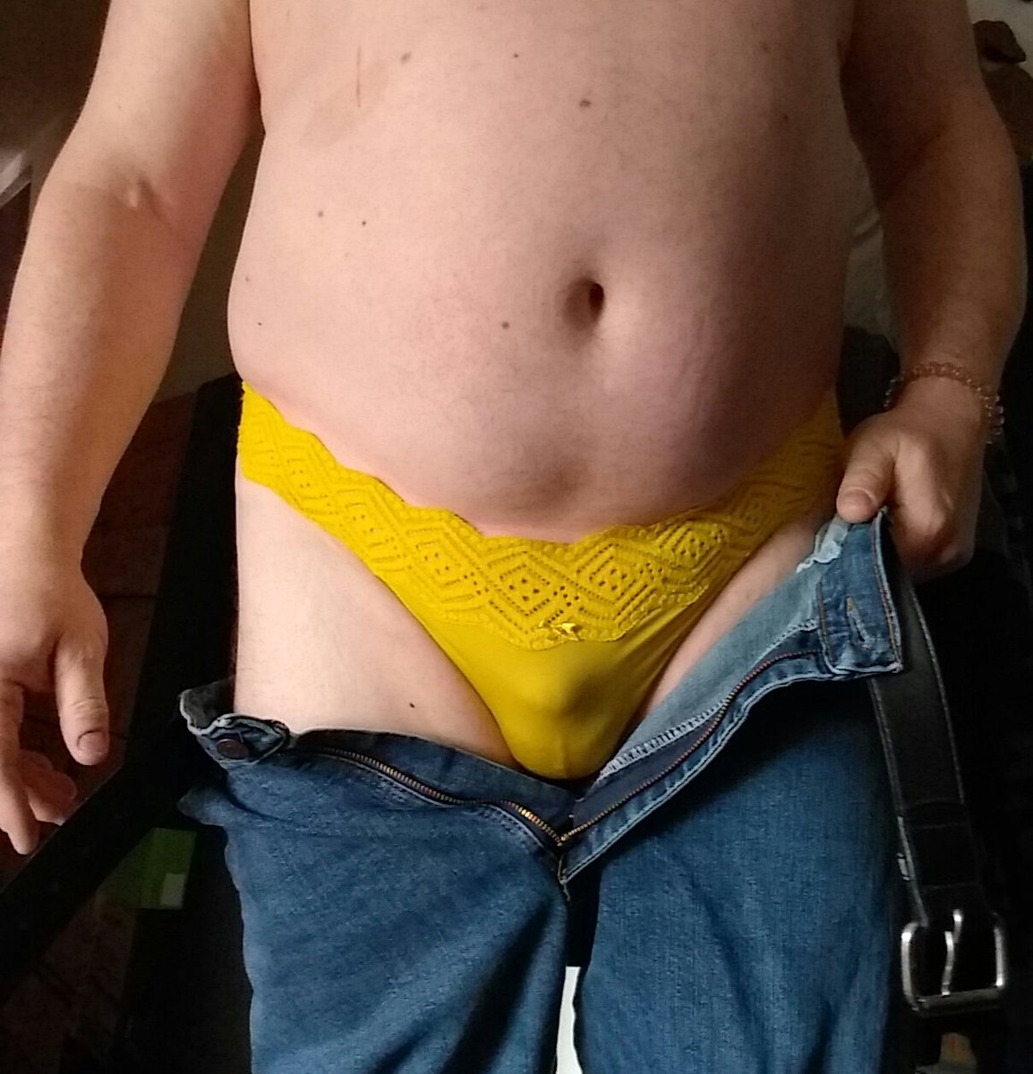 pantyfetishperv's tweet photo. Hi ho, hi hi, it's off to work I go...
#pantyslut #panties #pantyaddict #pantyfetish #ilovepanties #iwearpanties #meninpanties #brat #sexypanties #subdomswitch
#thong #thongpanties #lacepanties #satinpanties #satinandlace https://t.co/xgoNpDofPe