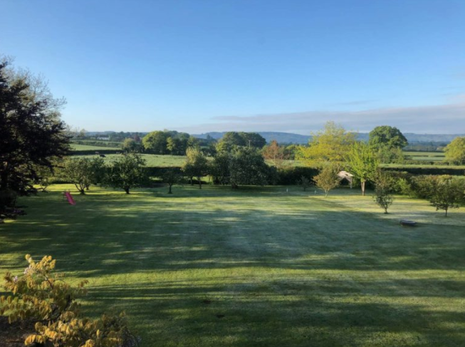BorrowmyGarden's tweet photo. #NewListingAlert
#OutsideEventSpace
#BlackDownHills #AONB
#Somerset
1.5 acre secluded lawned garden available to hire for your wedding or corporate event.
#TipiWedding #SummerParties
https://t.co/4U5dU9noZm https://t.co/5Xte3c0KDz