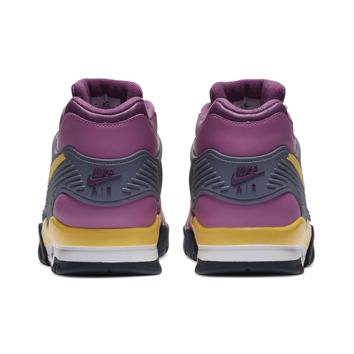 WalkCrep's tweet photo. Nike Air Trainer 3
⠀
💥Cop or Drop💥
⠀
🟣Release date: TBC
⠀
🟣Price: $130 USD

#nikeairtrainer3 #officialcrepwalk #nikeviotech #nikeairtrainer #nikesneakers #nikesneaker #oldschoolsneakers https://t.co/Lzv3nS3fB4