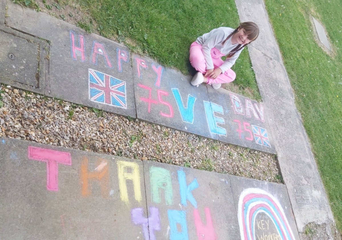 Ems252's tweet photo. @MaesOwen Ella was up early this morning decorating our path for VE Day🇬🇧 shes even included a VE Day Rainbow 🌈💙🌈 #VEDay75 #northwales #StayHomeSaveLives #WeWillRememberThem #Thankyou https://t.co/4e5lFSOHGZ