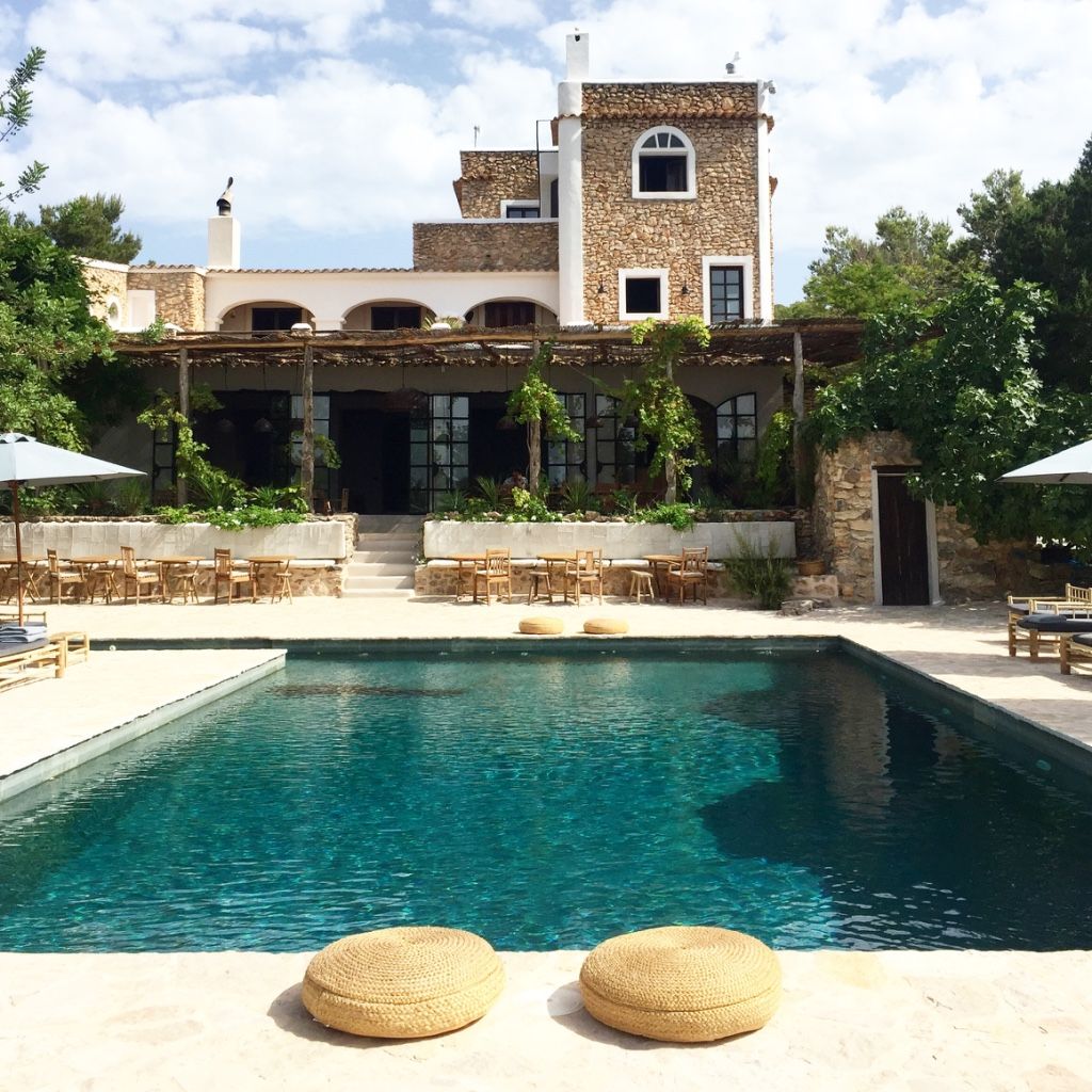 Bahar Kongel ile renklerin dünyasını keşfetmek üzere İbiza'ya gidiyoruz.
 buff.ly/2xJilMG