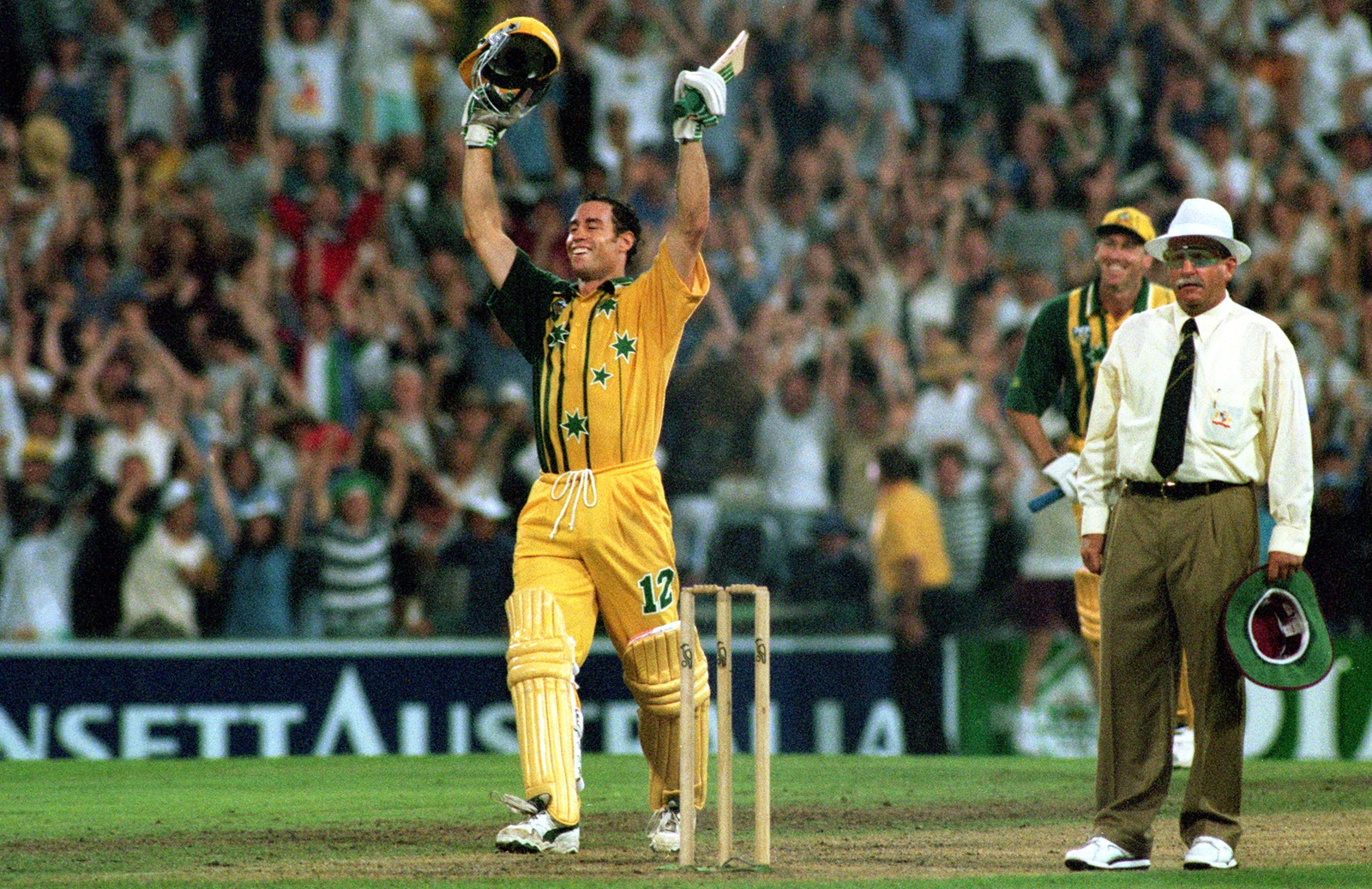 Happy birthday to Michael Bevan. One of the all-time great ODI cricketers! 