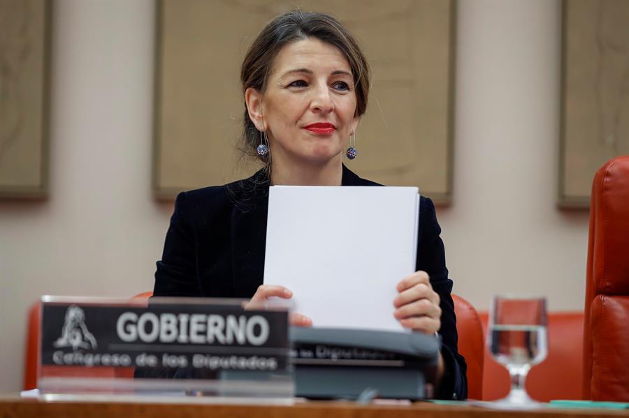 eldiarioes's tweet photo. ‼️ El acuerdo para prolongar los ERTE excluye a las empresas que tengan su domicilio fiscal en paraísos fiscales https://t.co/oeHJeAk90h Informa @laura_olias https://t.co/jysvycE7aX