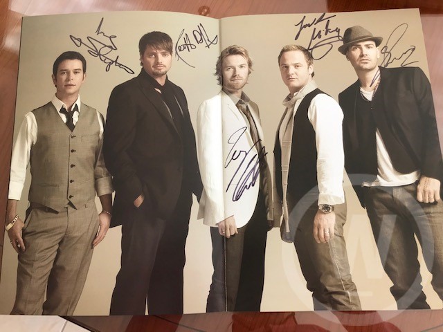 wilsonsauctions's tweet photo. Our A Bid for Kindness Online Timed Charity Auction is NOW LIVE with over 20 Lots kindly donated including signed sporting & music memorabilia, holidays, art & more. It ends on Tuesday 12th May from 2pm. Register & bid now at https://t.co/ftkJBgimNS
#abidforkindness #charity https://t.co/KajdSyrBUV