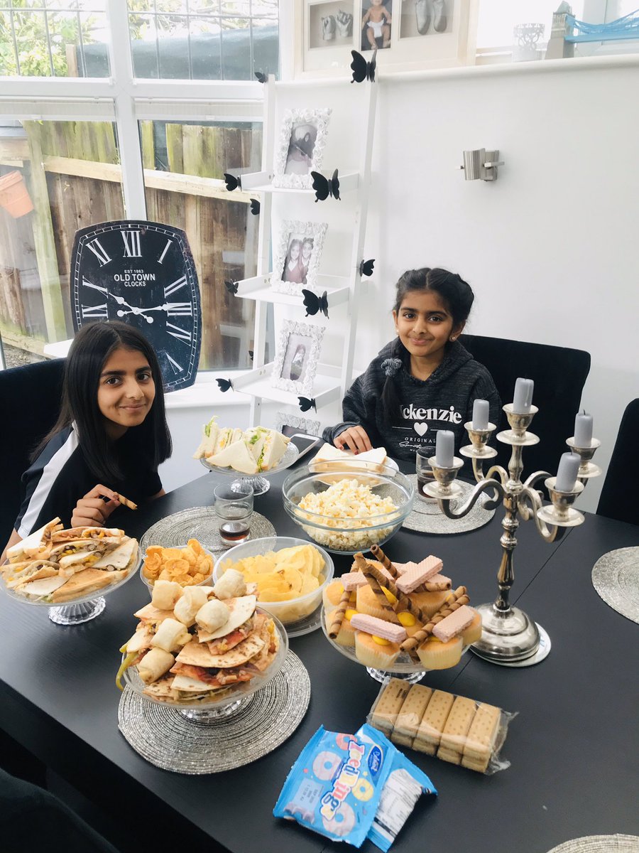 AsianFashHouse's tweet photo. @littlehillsch afternoon tea prepared by Aamber and Aanya for VE Day ❤️ https://t.co/oxNAOHzJnp