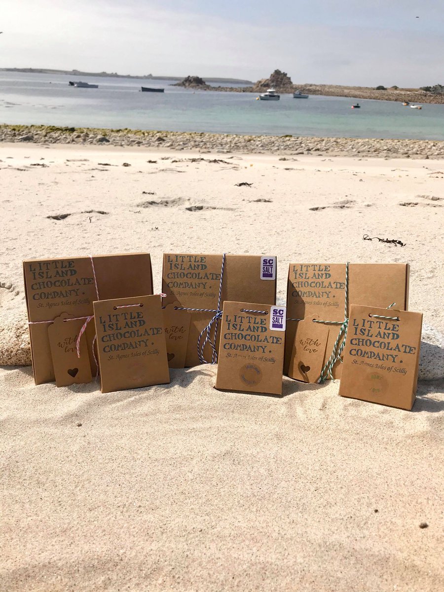 littleislandcc's tweet photo. Family photo at the beach ππ« βοΈ
#familyphoto #beach #sunny #littleislandchocolateco #scsalt https://t.co/a0afet1Dj7