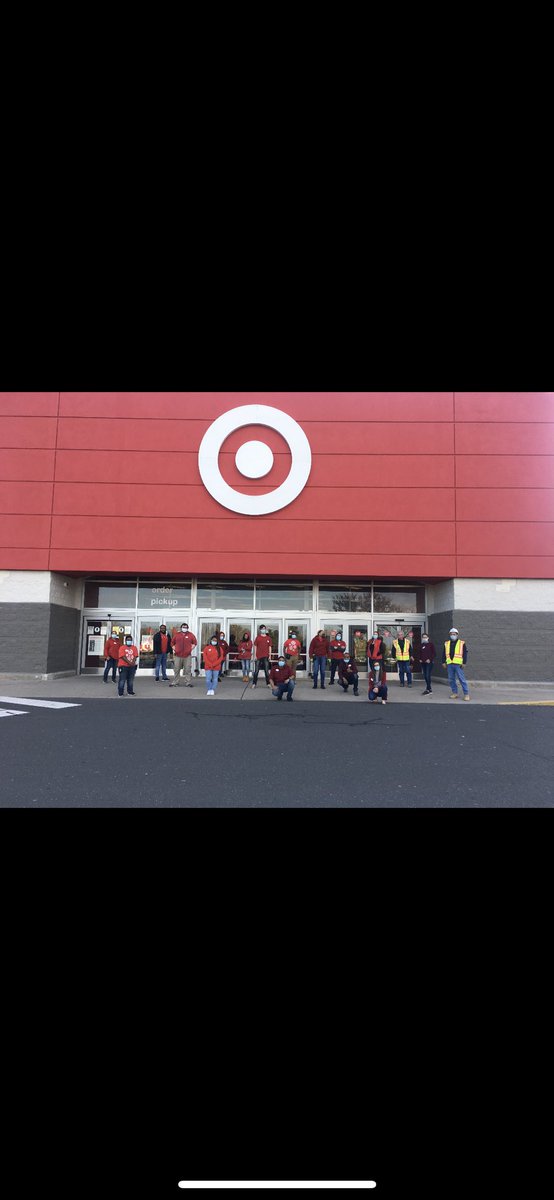 Dianka421's tweet photo. T1249 remodel is finally over ! I am going to miss my team so much ! Thank you everyone for busting your butts and making this happen ! Also huge thank you to @LBrake5044 and Lisa for being my biggest support during these last few months! I couldn't ask for a better RBP and PMBP https://t.co/YiNeLQtQfc