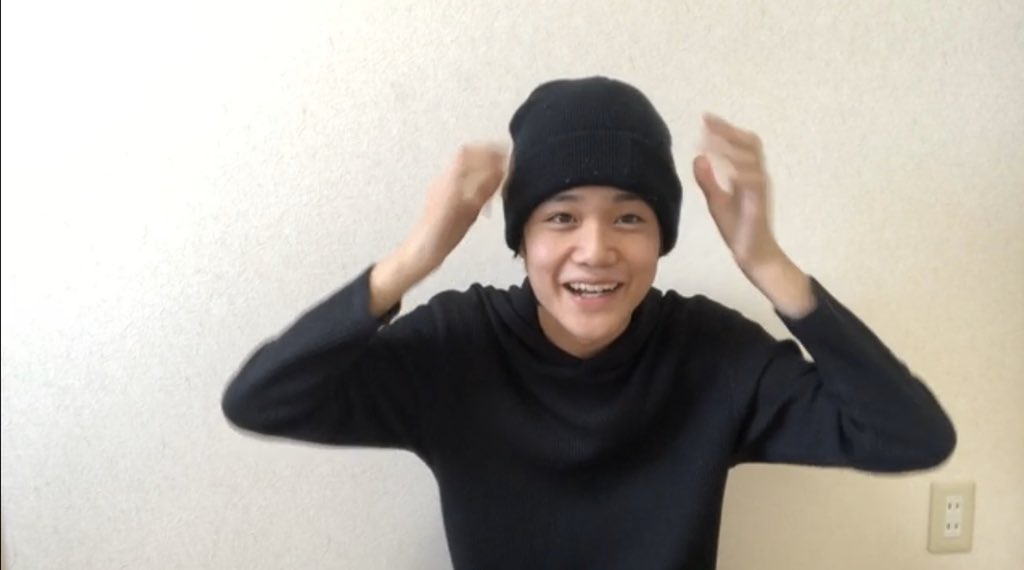 fff_o_'s tweet photo. 私の知ってる寝起きの顔ってやつは浮腫みに浮腫みまくって外の眩しさに目が開かずお前眉毛の下柿の種ついてるぞ状態のことであってこれは私の知ってる寝起きの顔ってやつじゃない。もうこれが寝起きの顔なら寝起きから完成してます大西風雅ですって自己紹介に入れていただきたい所存であります。 https://t.co/5bRbECeKXR